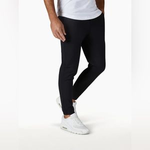 Cuts Black AO Jogger